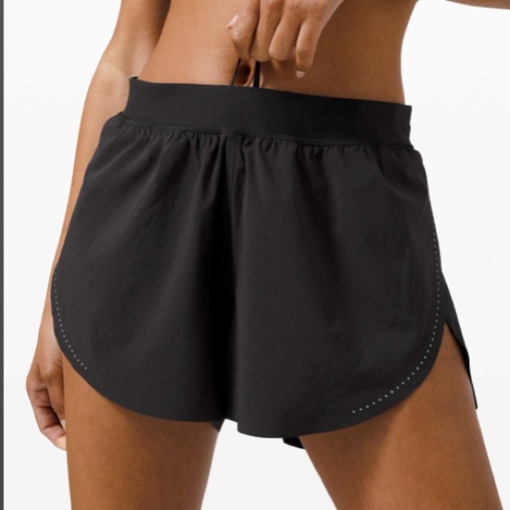 Lululemon Find Your Pace black reflective shorts 4 - Picture 8 of 9